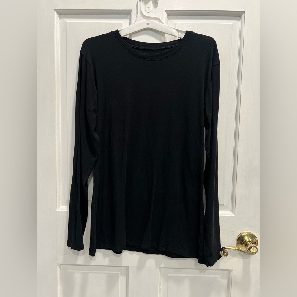 SERRA Black Long Sleeve Pullover Soft Solid Crew Neck SIZE MEDIUM Pre Loved